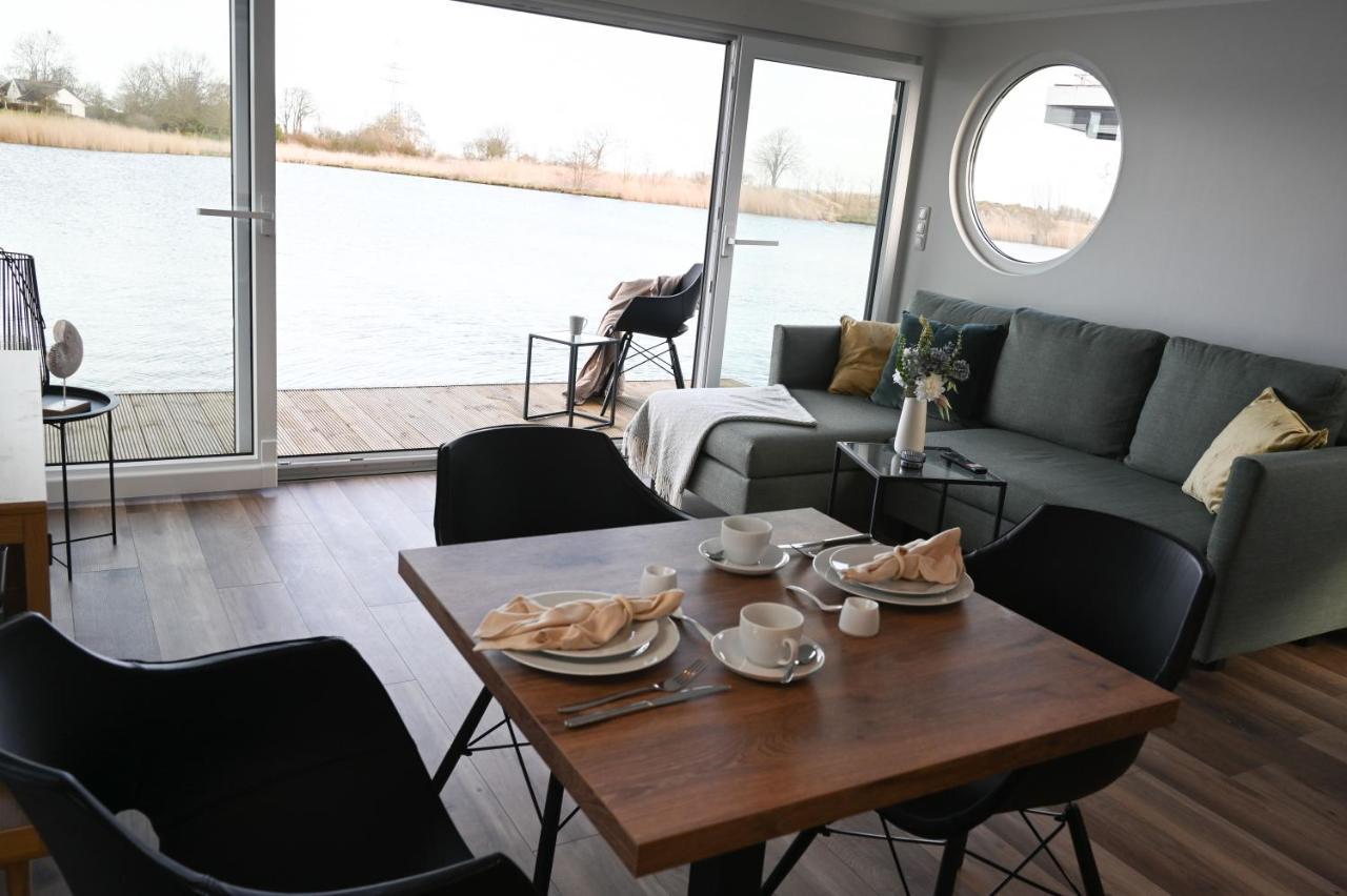Hausboot Kajuete Am Nixensteg Am Wangermeer Mit Hund Schillig Exterior foto